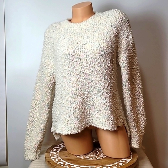 Willow & Wind Soft Boucle Sweater Light Blue, Light Pink & White - Picture 3 of 12